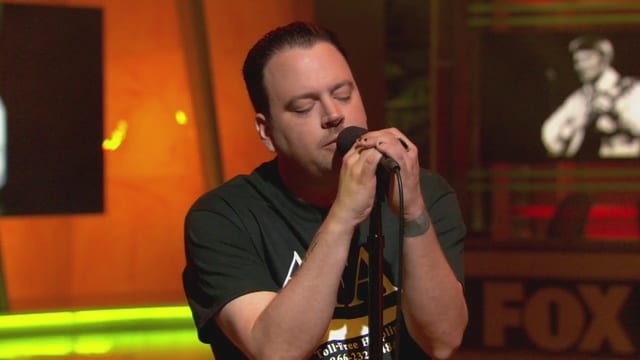 Dillon_Campbell_performs_for_father_Glen_0_1858258_ver1.0_640_360